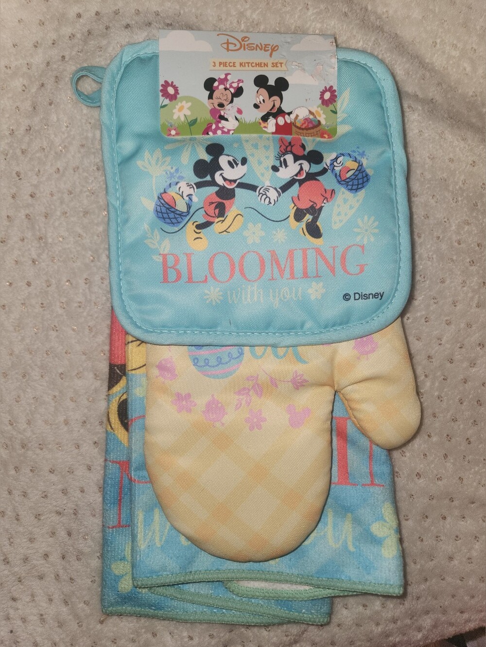 Mickey Minnie Mouse Easter Spring 3 Piece Kitchen Set Oven Mitt Potholder Towel